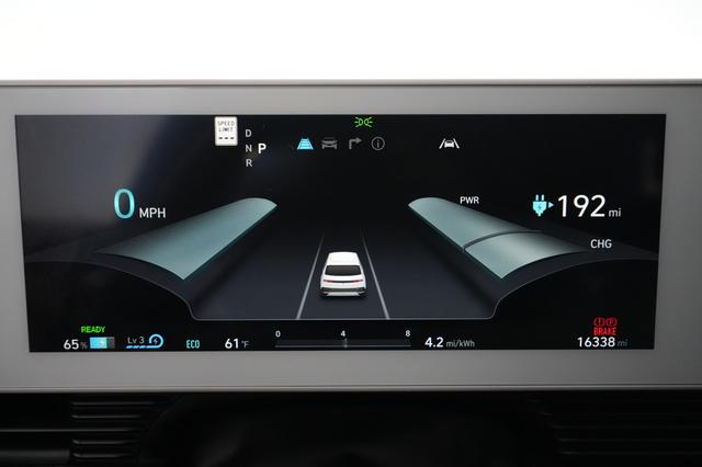 2023 Hyundai IONIQ 5 — photo 5 of 21