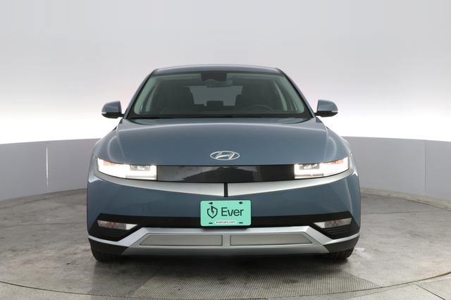 2023 Hyundai IONIQ 5 — photo 9 of 21