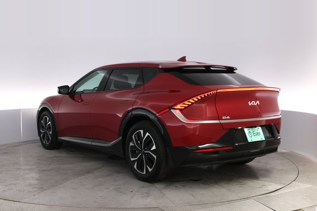 2023 Kia EV6 — photo 13 of 20