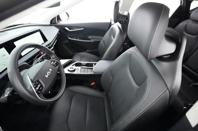 2023 Kia EV6 — photo 3 of 20
