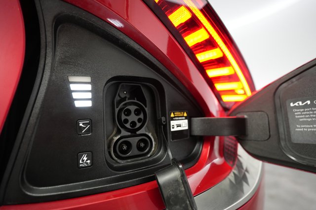 2023 Kia EV6 — photo 8 of 20