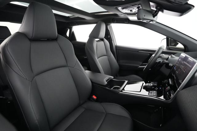 2024 Subaru Solterra — photo 5 of 19