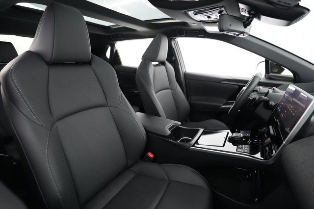 2024 Subaru Solterra — photo 5 of 19