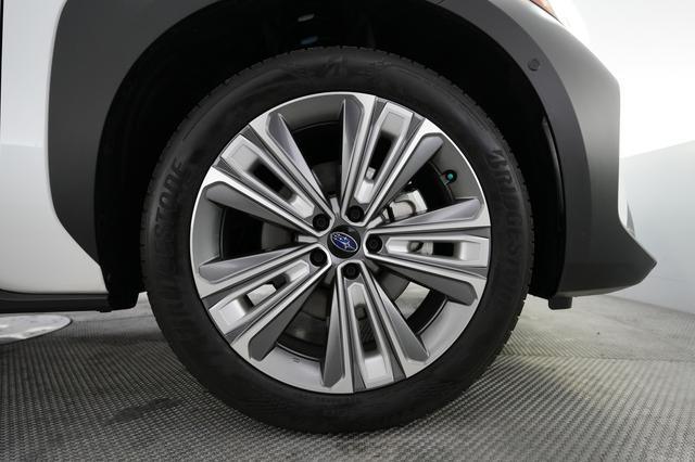 2024 Subaru Solterra — photo 7 of 19