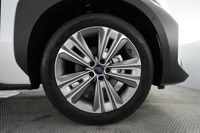 2024 Subaru Solterra — photo 7 of 19