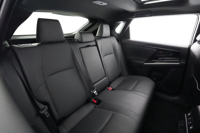 2024 Subaru Solterra — photo 4 of 19