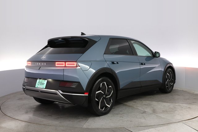 2024 Hyundai IONIQ 5 — photo 2 of 20