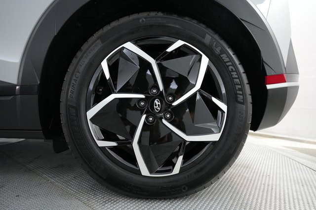 2024 Hyundai IONIQ 5 — photo 16 of 21