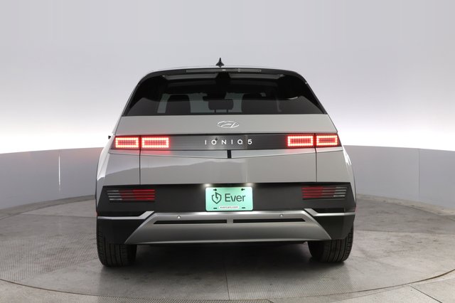 2024 Hyundai IONIQ 5 — photo 12 of 21