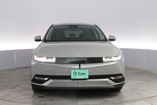 2024 Hyundai IONIQ 5 — photo 9 of 21