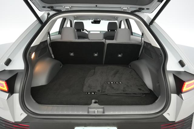 2024 Hyundai IONIQ 5 — photo 6 of 21