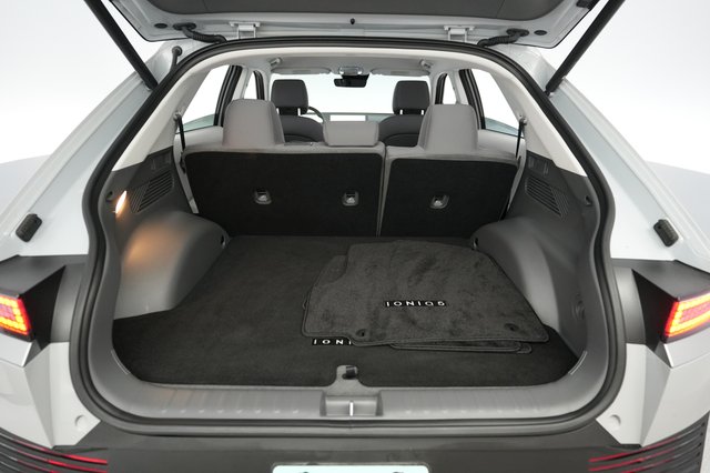 2024 Hyundai IONIQ 5 — photo 6 of 21