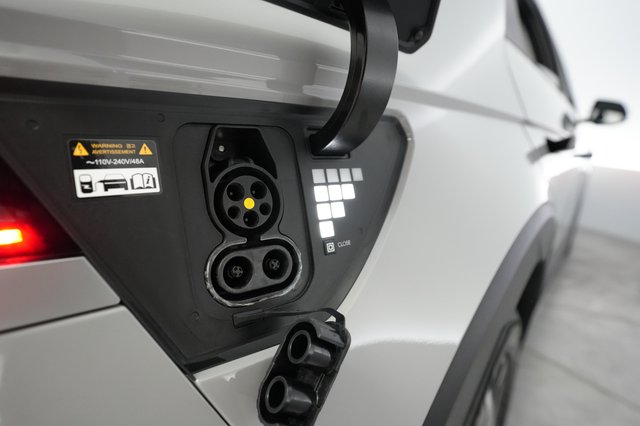 2024 Hyundai IONIQ 5 — photo 8 of 21