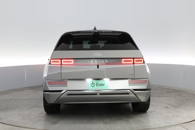 2024 Hyundai IONIQ 5 — photo 12 of 20