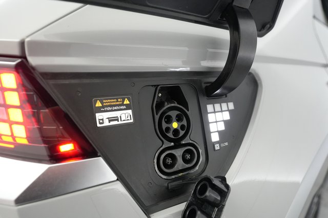 2024 Hyundai IONIQ 5 — photo 8 of 20