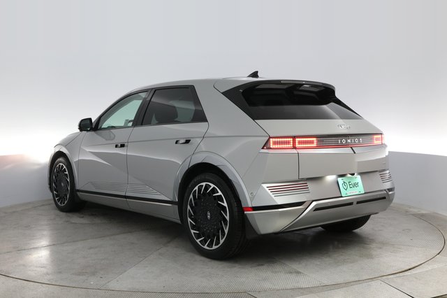 2024 Hyundai IONIQ 5 — photo 13 of 20