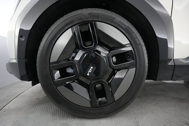 2024 Kia EV9 — photo 17 of 24