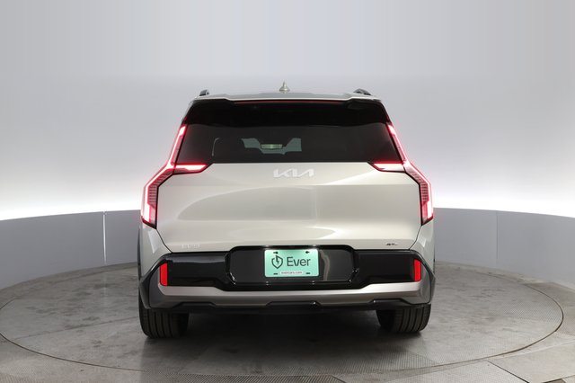 2024 Kia EV9 — photo 12 of 24