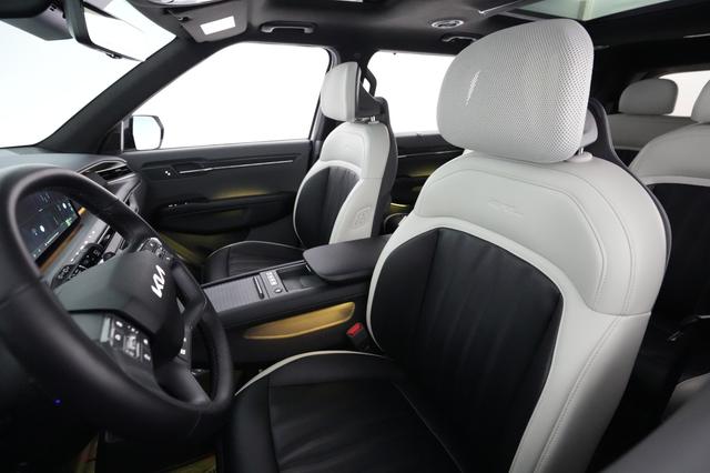 2024 Kia EV9 — photo 3 of 24