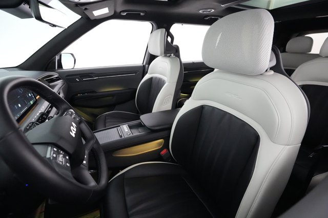 2024 Kia EV9 — photo 3 of 24