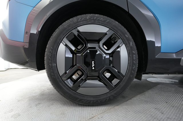 2024 Kia EV9 — photo 17 of 24
