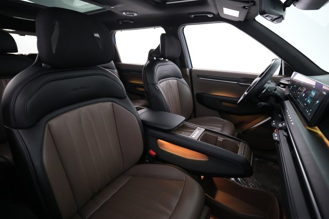 2024 Kia EV9 — photo 18 of 24