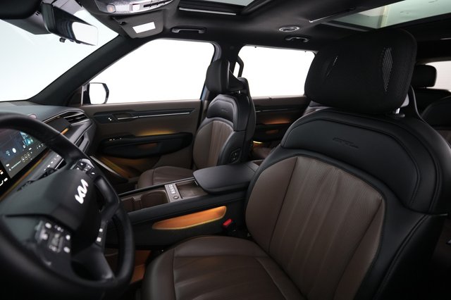 2024 Kia EV9 — photo 3 of 24