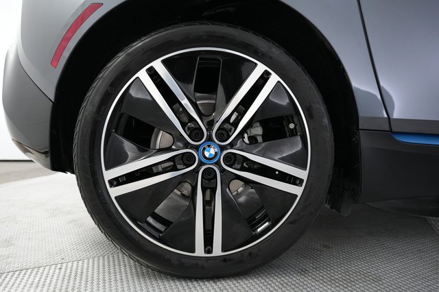 2021 BMW i3 — photo 7 of 20