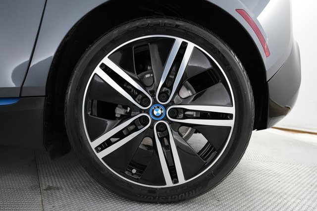 2021 BMW i3 — photo 15 of 20