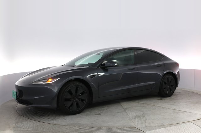2025 Tesla Model 3 — photo 14 of 21