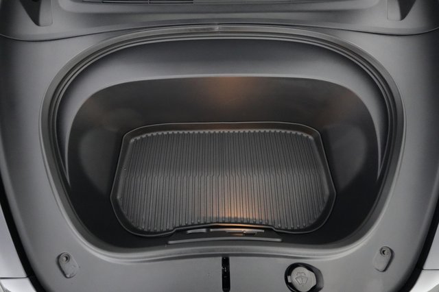 2025 Tesla Model 3 — photo 20 of 21