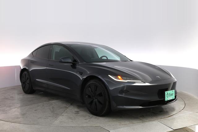 2025 Tesla Model 3 — photo 10 of 21