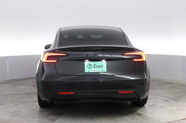 2025 Tesla Model 3 — photo 12 of 21