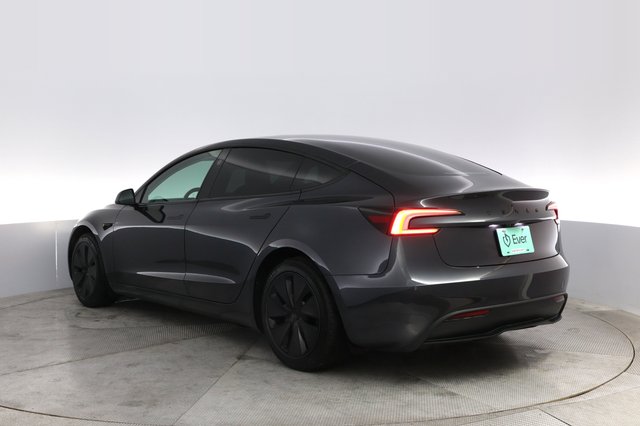 2025 Tesla Model 3 — photo 13 of 21