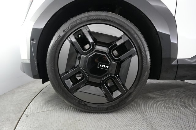 2024 Kia EV9 — photo 15 of 22