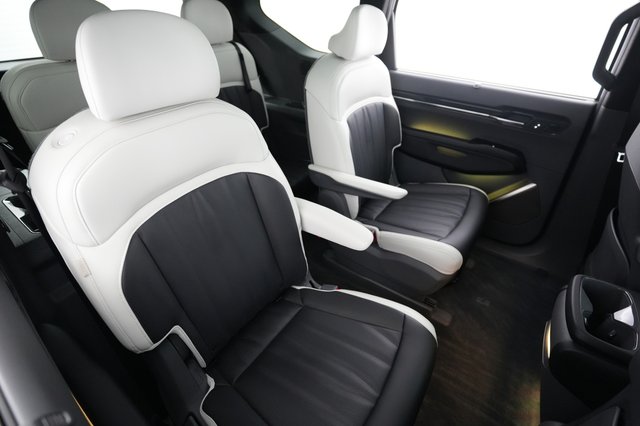 2024 Kia EV9 — photo 4 of 22