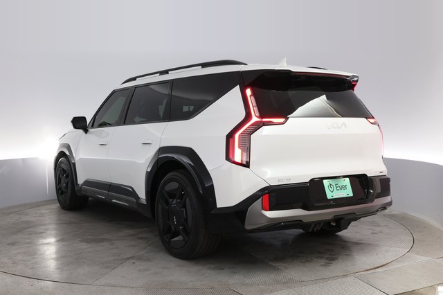 2024 Kia EV9 — photo 13 of 22