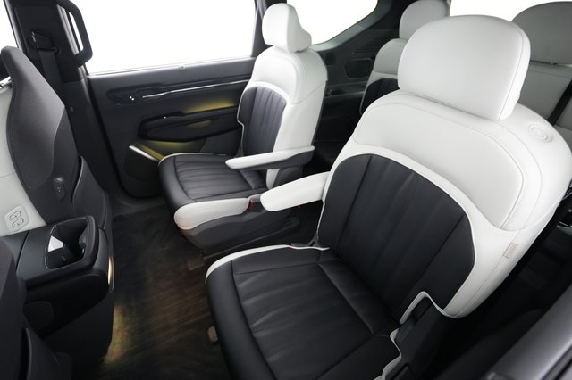 2024 Kia EV9 — photo 19 of 22