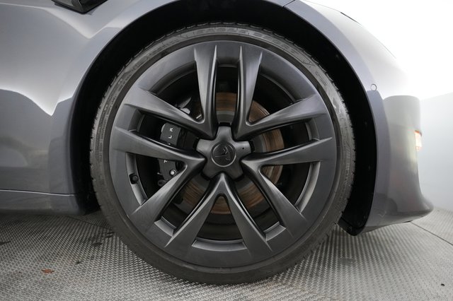 2023 Tesla Model S — photo 15 of 21