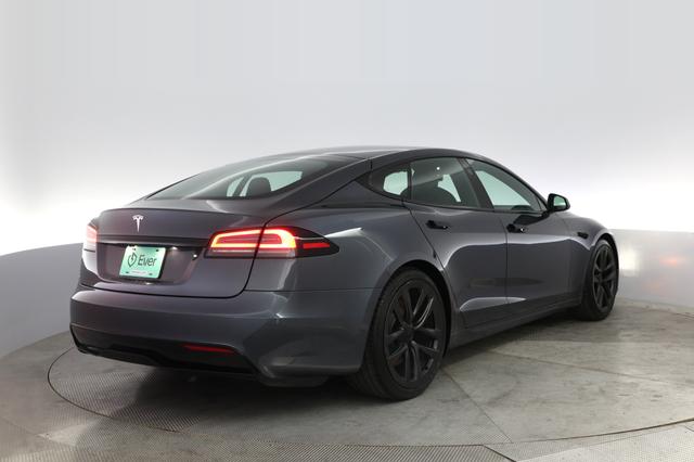2023 Tesla Model S — photo 2 of 21