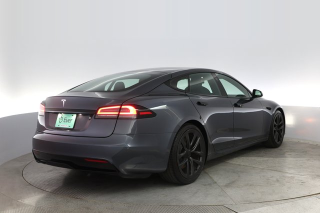 2023 Tesla Model S — photo 2 of 21