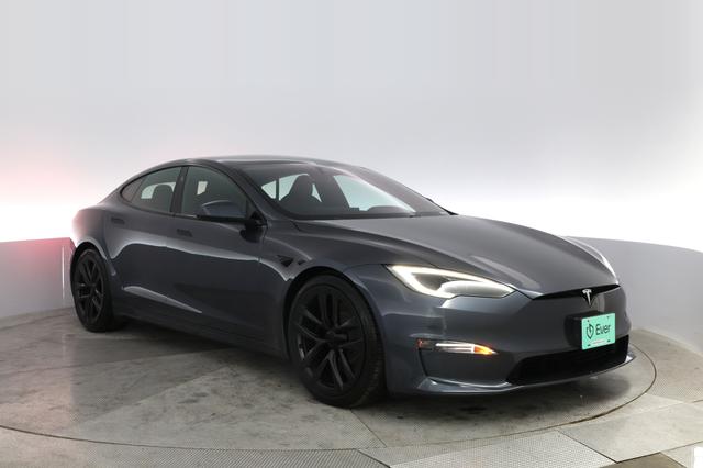 2023 Tesla Model S — photo 10 of 21