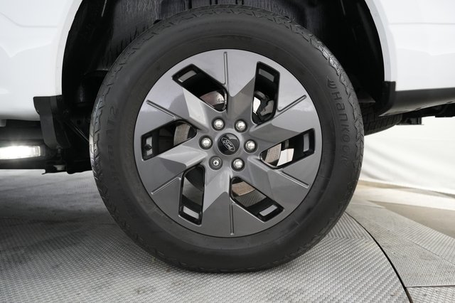 2023 Ford F-150 Lightning — photo 10 of 16