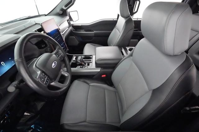 2023 Ford F-150 Lightning — photo 3 of 16