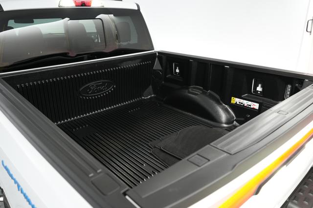 2023 Ford F-150 Lightning — photo 6 of 16