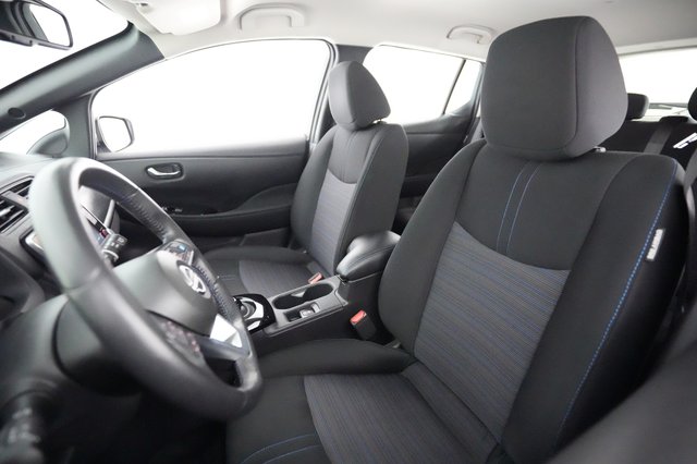 2023 Nissan LEAF — photo 3 of 20
