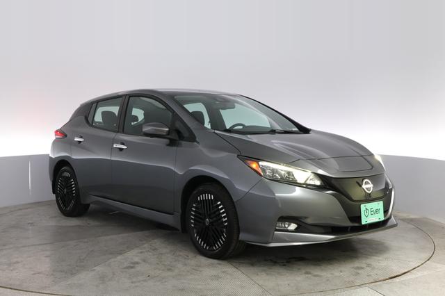 2023 Nissan LEAF — photo 10 of 20