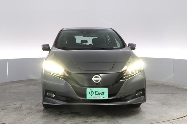 2023 Nissan LEAF — photo 9 of 20