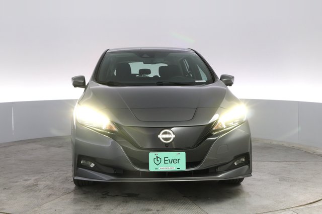 2023 Nissan LEAF — photo 9 of 20
