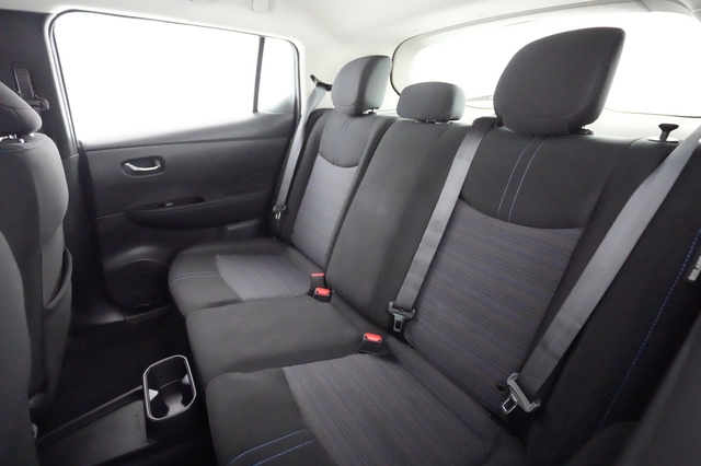 2023 Nissan LEAF